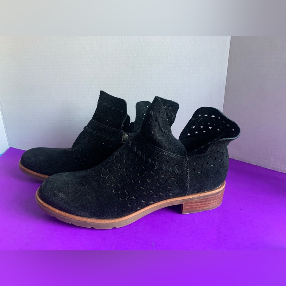Sofft Black Ankle Boots with Perforated Design